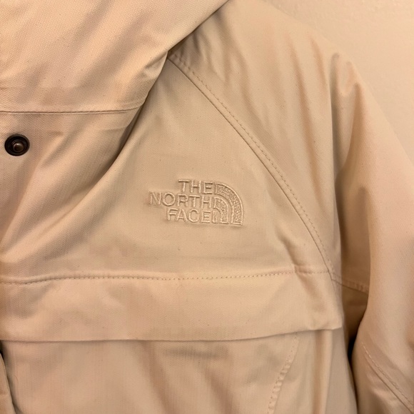 The North Face Arctic Parka jacket! Vintage white! New with tags:) puffer… - Picture 7 of 8